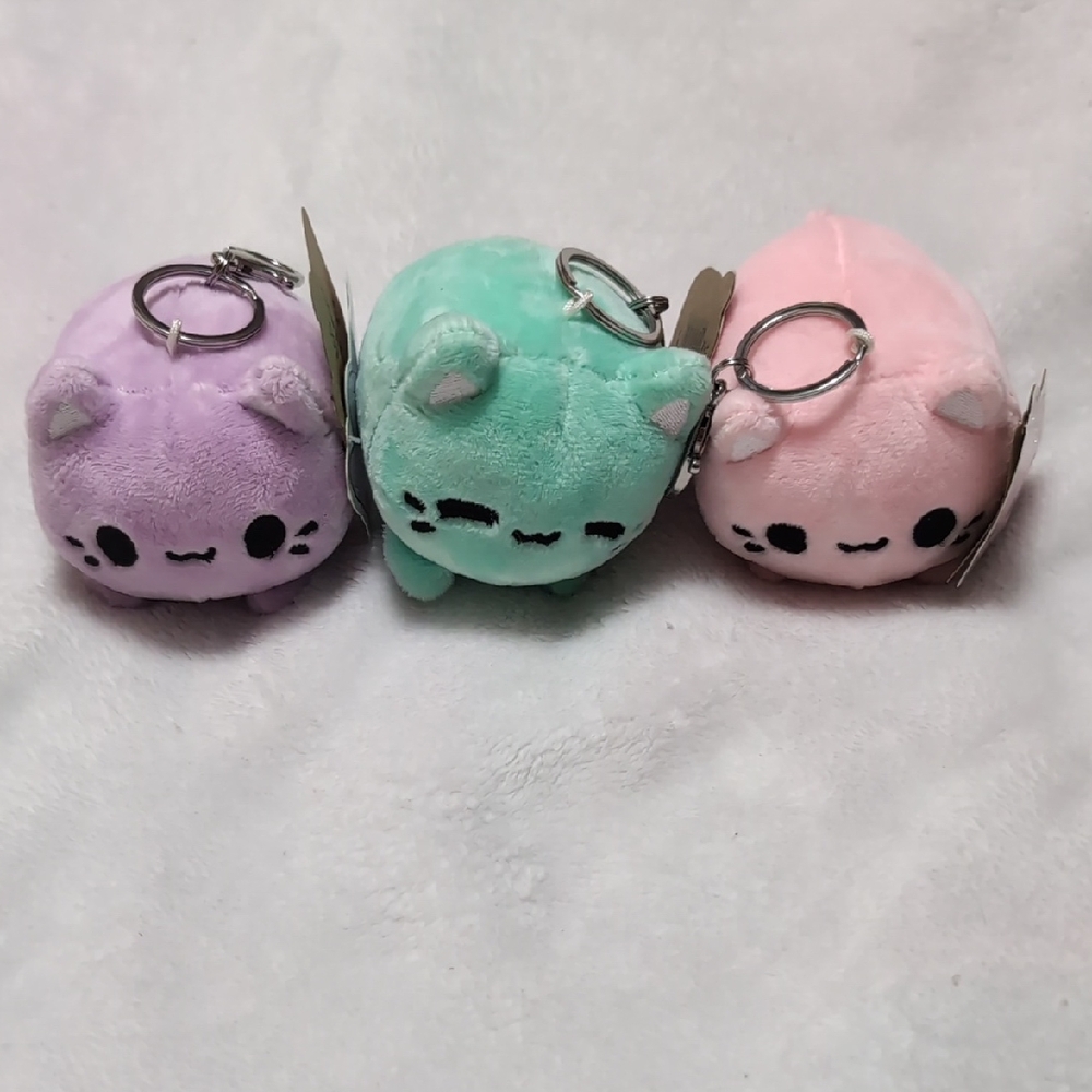 Cute Cat Tasty Peach Plush Keychains Set